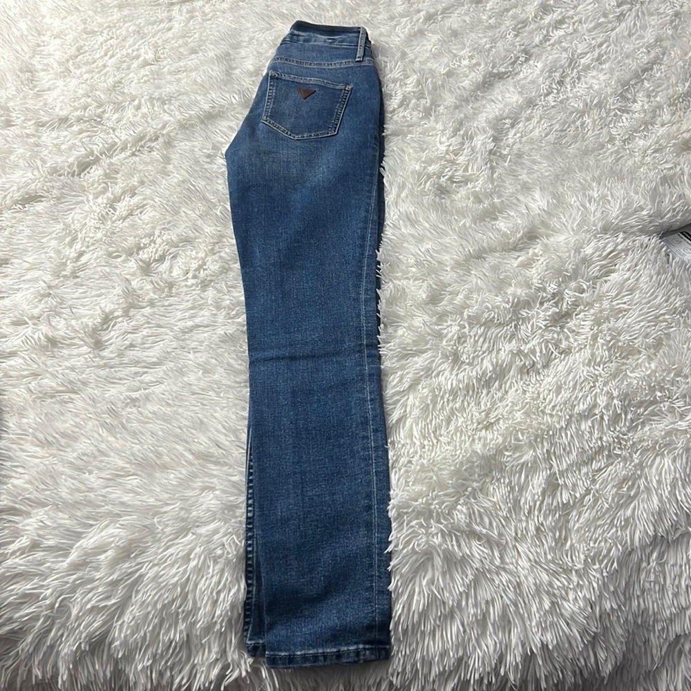 GUESS HIGH RISE SKINNY JEANS